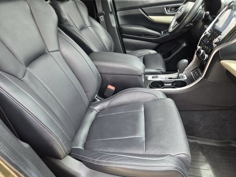 Used 2022 Subaru Ascent Limited w/ Technology Package AWD/4WD image 9