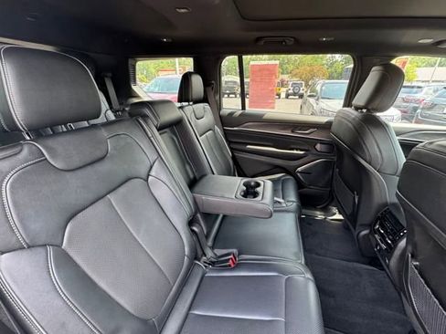 Used 2022 Jeep Grand Cherokee L Overland image 22