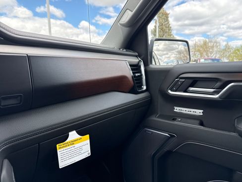 New 2026 GMC Sierra 1500 Denali w/ Denali Reserve Package AWD/4WD image 17