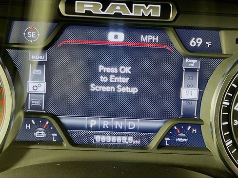 Used 2023 RAM 2500 Laramie AWD/4WD image 12