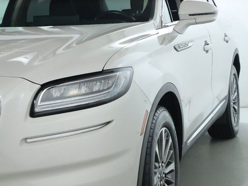 Used 2022 Lincoln Nautilus Reserve image 5