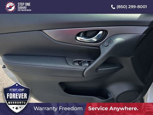 Used 2016 Nissan Rogue SV image 18