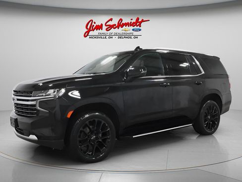 Used 2023 Chevrolet Tahoe LT w/ Luxury Package image 2