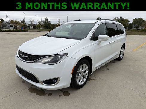 Used 2017 Chrysler Pacifica Touring-L w/ Tire & Wheel Group image 27