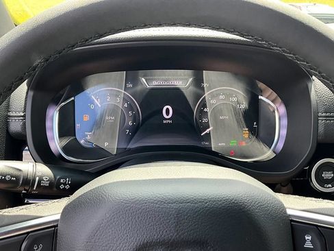 New 2026 RAM 1500 Laramie AWD/4WD image 17