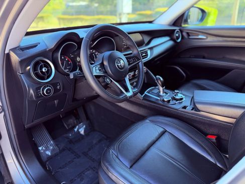 Used 2018 Alfa Romeo Stelvio AWD w/ Convenience Package image 9