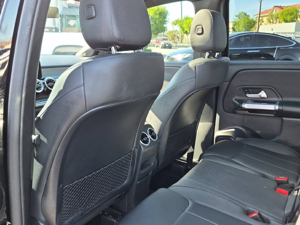 Used 2023 Mercedes-Benz GLB 250 image 25