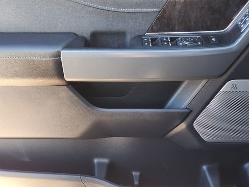 Used 2023 Ford F150 Lariat w/ Trailer Tow Package image 26