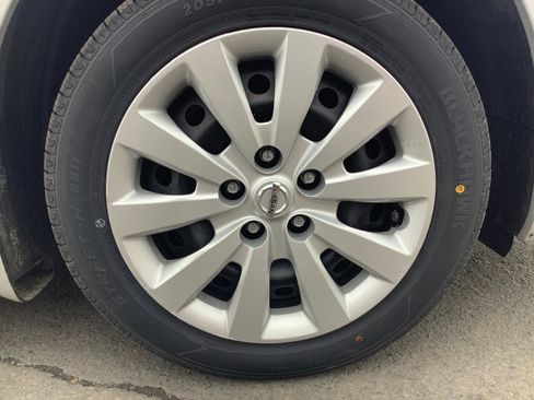 Used 2015 Nissan Sentra S image 21