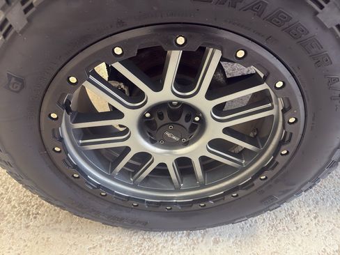 Used 2018 Jeep Wrangler Sport image 30