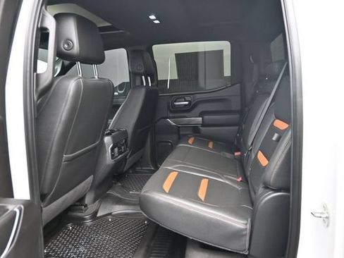 Used 2021 GMC Sierra 1500 AT4 w/ Technology Package AWD/4WD image 8