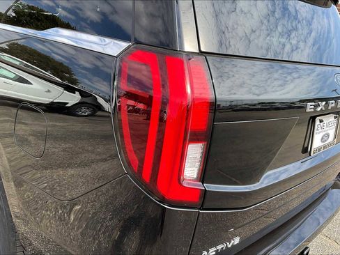 New 2025 Ford Expedition Max Active image 14