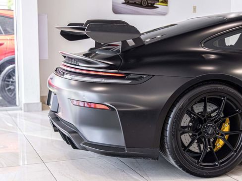 Used 2026 Porsche 911 GT3 w/ Weissach Package RWD image 13