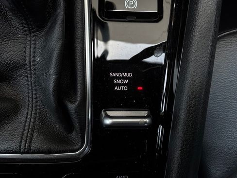 Used 2025 Jeep Compass Limited AWD/4WD image 24
