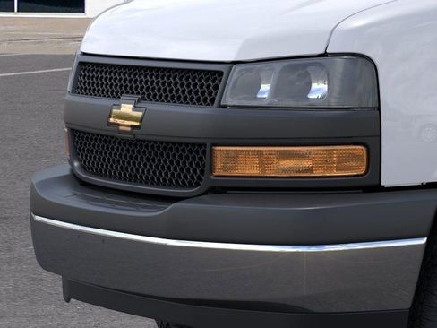 New 2026 Chevrolet Express 3500 w/ Power Convenience Package image 17