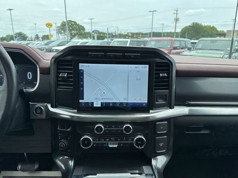 Certified 2022 Ford F150 Lariat w/ Equipment Group 502A High image 30