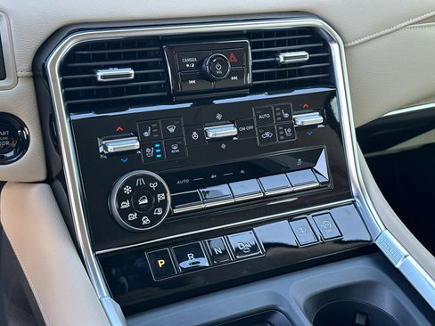 New 2026 Nissan Armada Platinum Reserve image 35