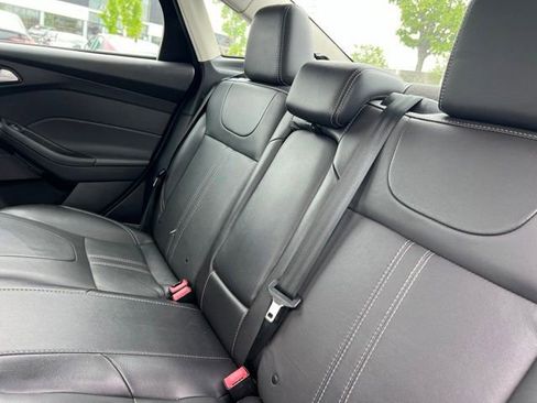 Used 2014 Ford Focus SE w/ Equipment Group 201A FWD image 28