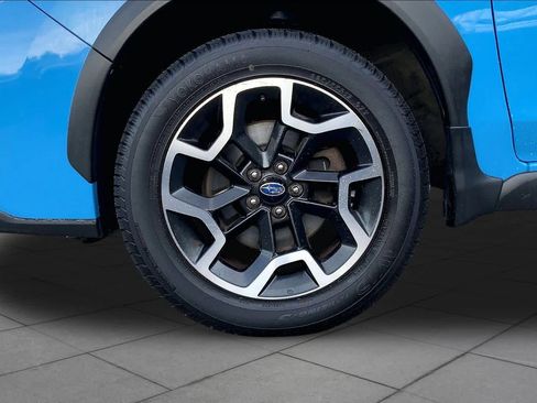 Used 2017 Subaru Crosstrek 2.0i Premium AWD/4WD image 11