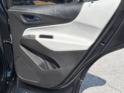 Used 2020 Chevrolet Equinox LS w/ LS Convenience Package FWD image 16