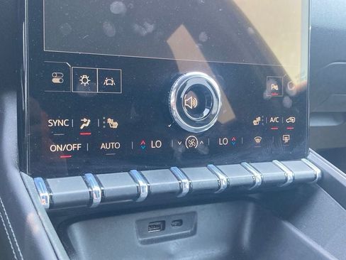 Used 2026 GMC Terrain Elevation w/ Elevation Premium Package FWD image 19