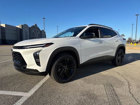 New 2026 Chevrolet Trax ACTIV w/ Driver Confidence Package image 2