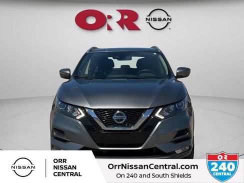 Used 2021 Nissan Rogue Sport SV FWD image 2