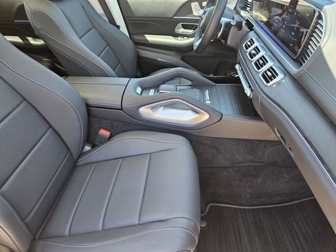 Certified 2026 Mercedes-Benz GLS 450 4MATIC image 24