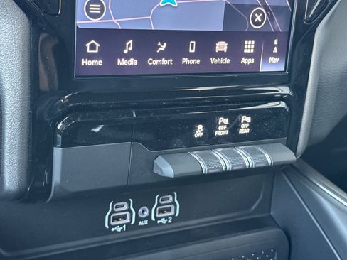 New 2026 RAM 1500 4x4 Crew Cab image 19