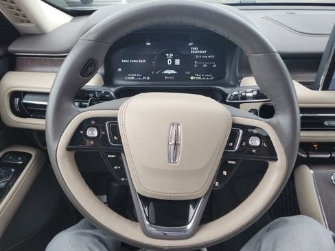 Certified 2024 Lincoln Aviator Reserve w/ Elements Package Plus AWD/4WD image 8