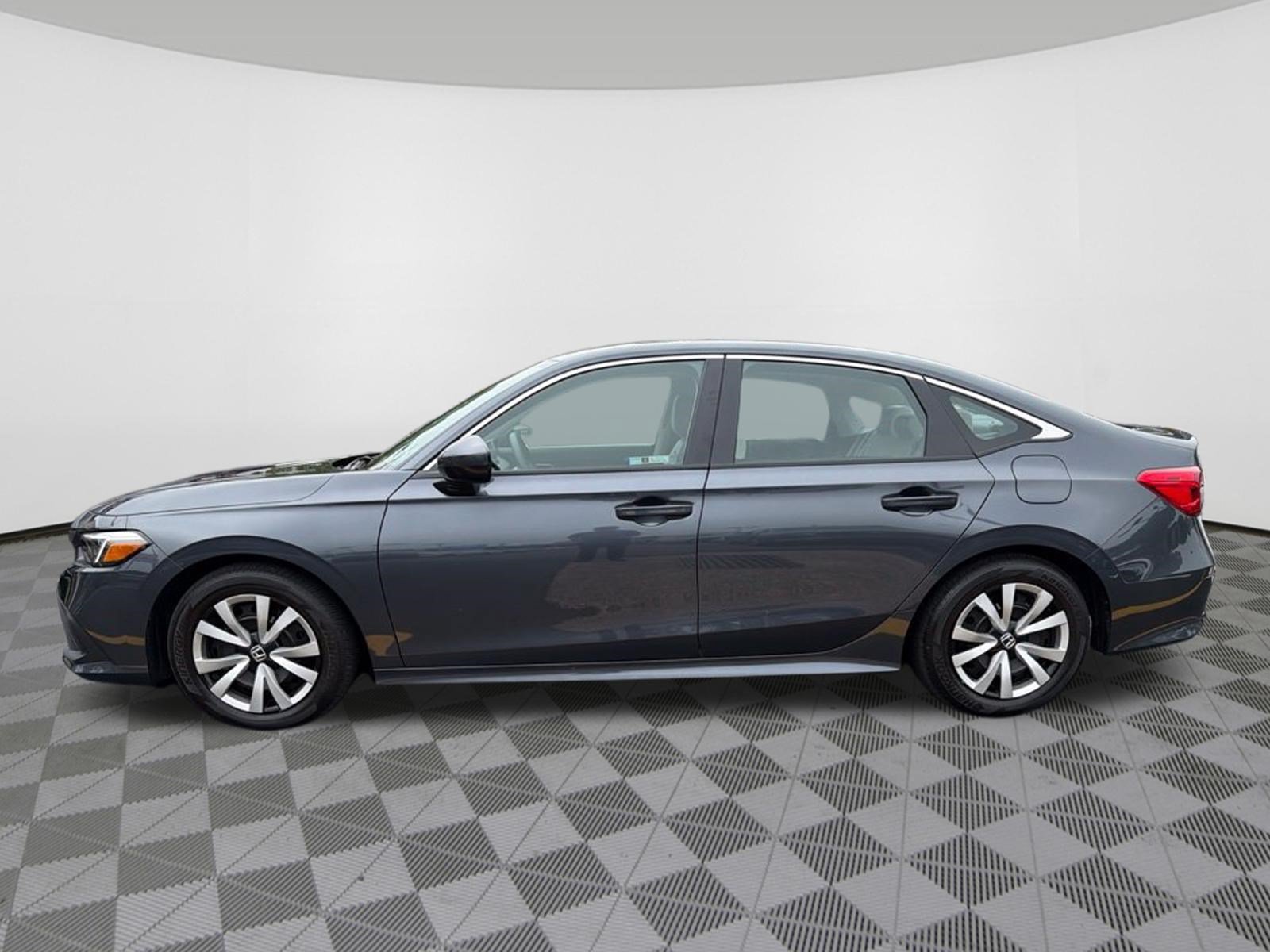 Used 2024 Honda Civic LX image 4