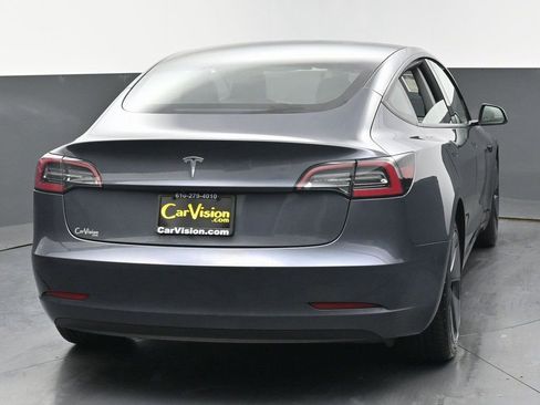 Used 2023 Tesla Model 3 Standard Range image 3