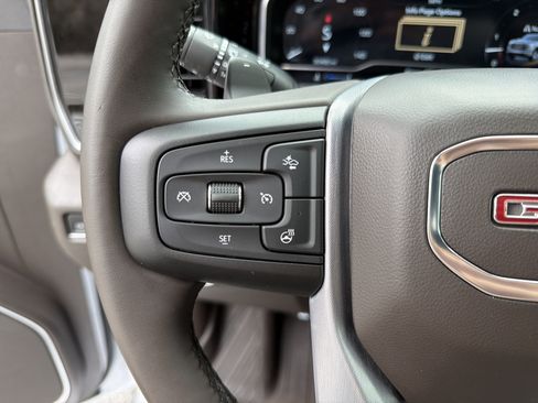Used 2023 GMC Sierra 1500 SLT w/ SLT Premium Package image 32