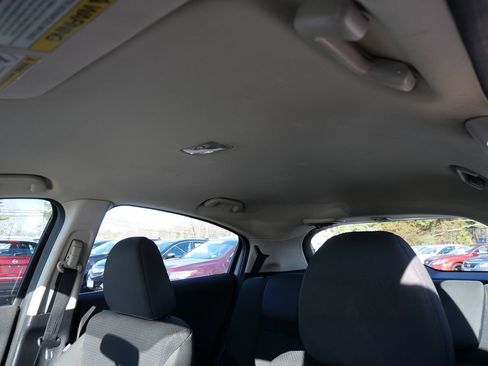 Used 2020 Honda HR-V LX image 11