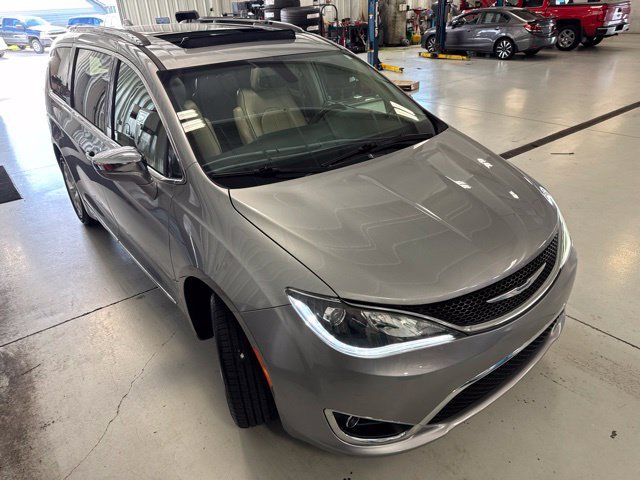 Used 2020 Chrysler Pacifica Limited FWD image 36