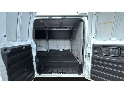 Used 2023 GMC Savana 2500 w/ Driver Convenience Package image 41