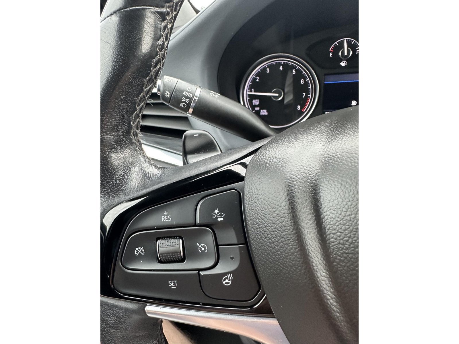 Used 2023 Buick Enclave Essence w/ Trailering Package, 5000 lbs. FWD image 43