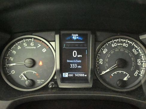 Used 2019 Toyota Tacoma TRD Sport AWD/4WD image 15
