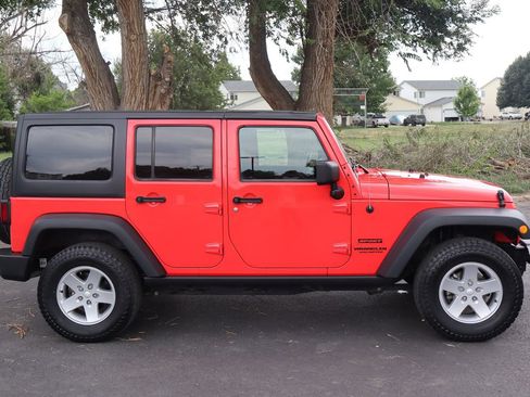 Used 2013 Jeep Wrangler Unlimited Sport AWD/4WD image 3