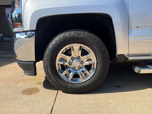 Used 2017 Chevrolet Silverado 1500 LT w/ All Star Edition AWD/4WD image 26