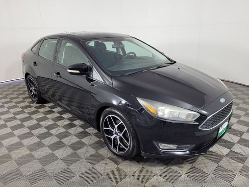 Used 2017 Ford Focus SEL FWD image 13