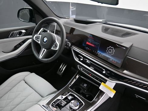 New 2026 BMW X5 M60i image 23