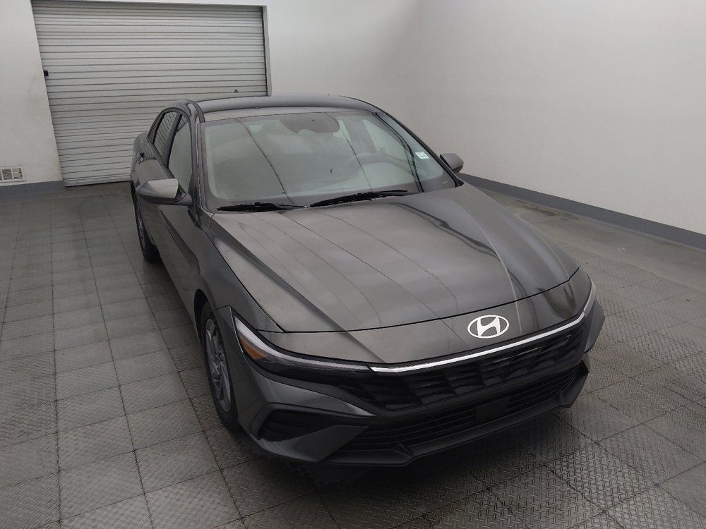 Used 2024 Hyundai Elantra SEL FWD image 14
