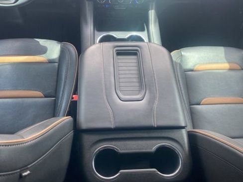 Used 2023 GMC Yukon AT4 w/ AT4 Premium Plus Package AWD/4WD image 14