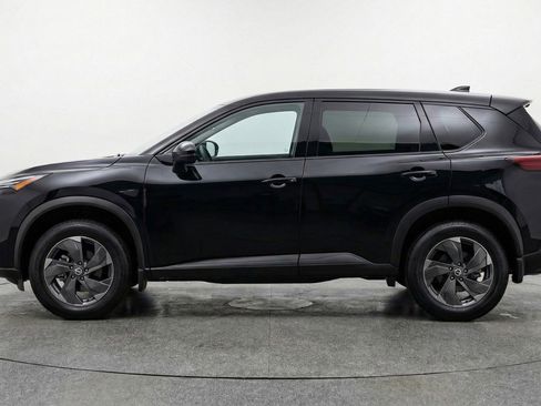 Used 2025 Nissan Rogue SV image 5