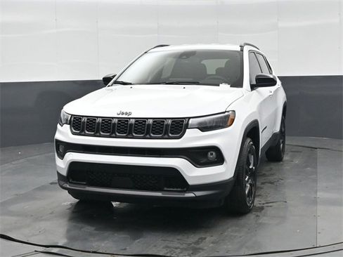 New 2026 Jeep Compass Latitude image 8