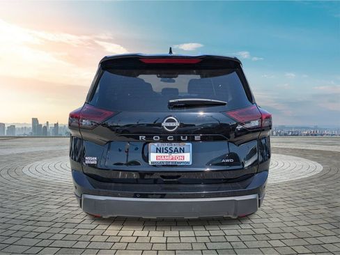 Certified 2026 Nissan Rogue SV AWD/4WD image 6