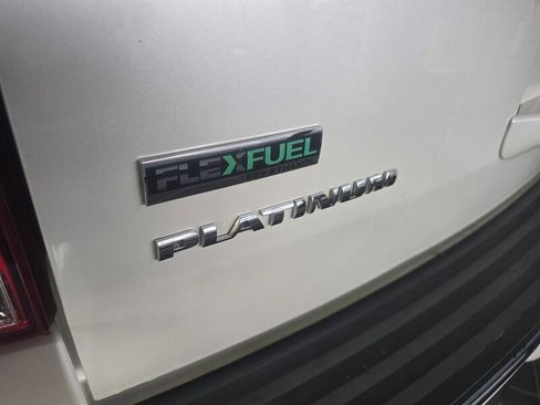 Used 2012 Cadillac Escalade Platinum image 31