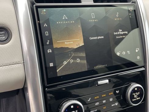 New 2025 Land Rover Discovery Dynamic SE image 20