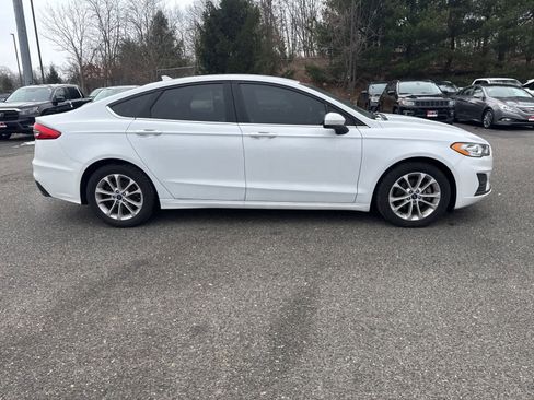 Used 2020 Ford Fusion SE image 6